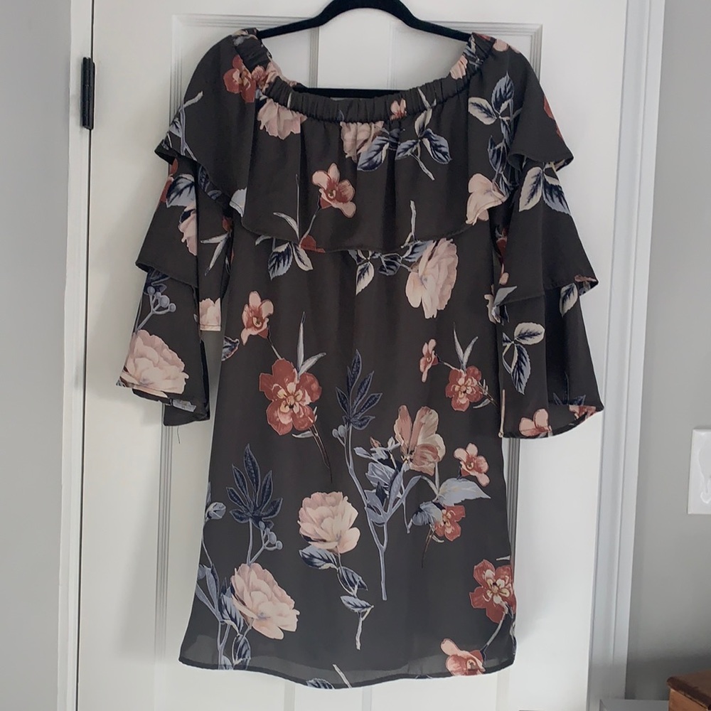 Off The Shoulder Dress - Picture 1 of 4